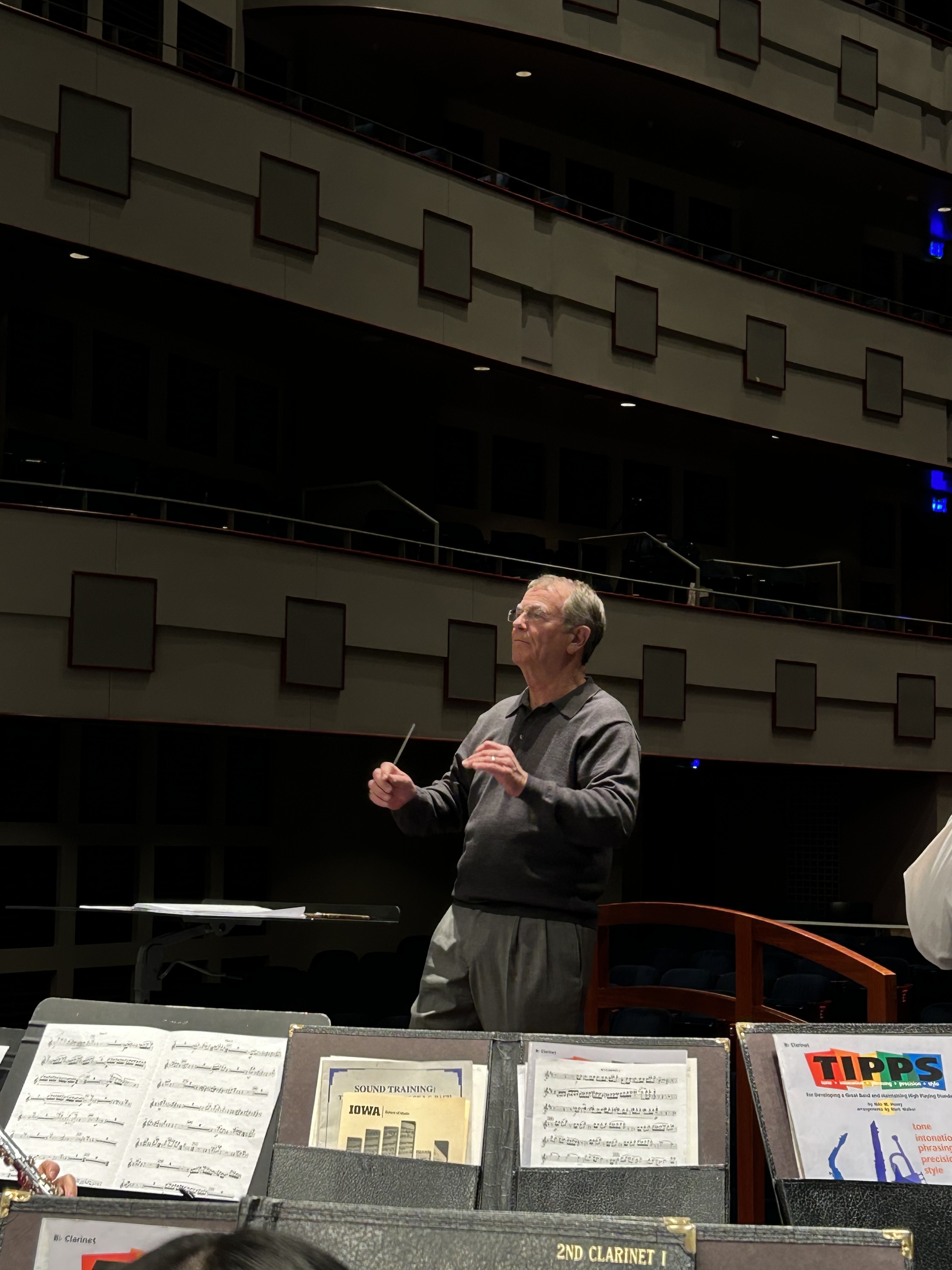  Moss rehearses the Univeristy of Iowa Symphony Band at the 88th ABA Convention (2023).  