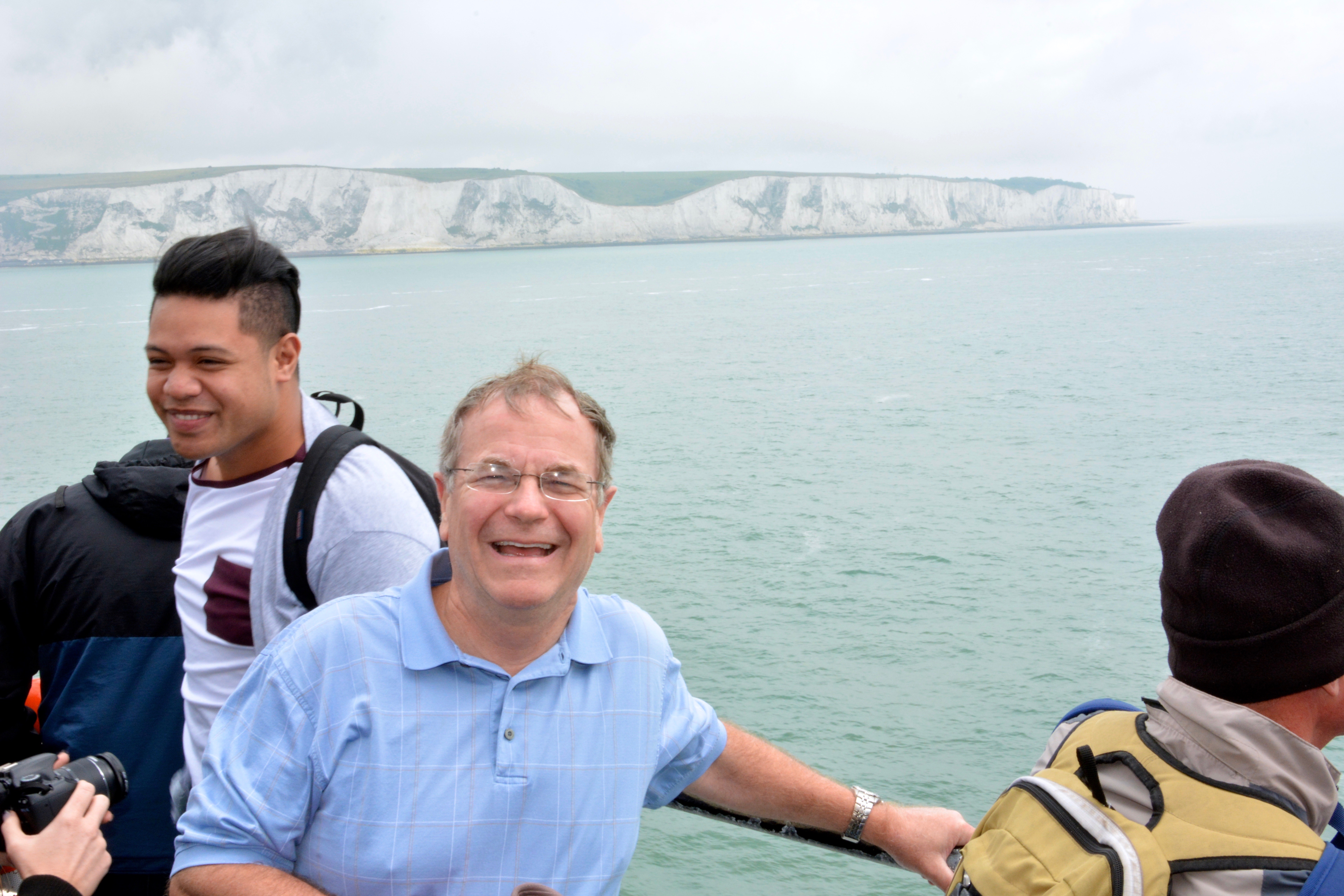  Crossing the English Channel. The white cliffs of Dover in the background (2013). (photo: Bill Hayward) 