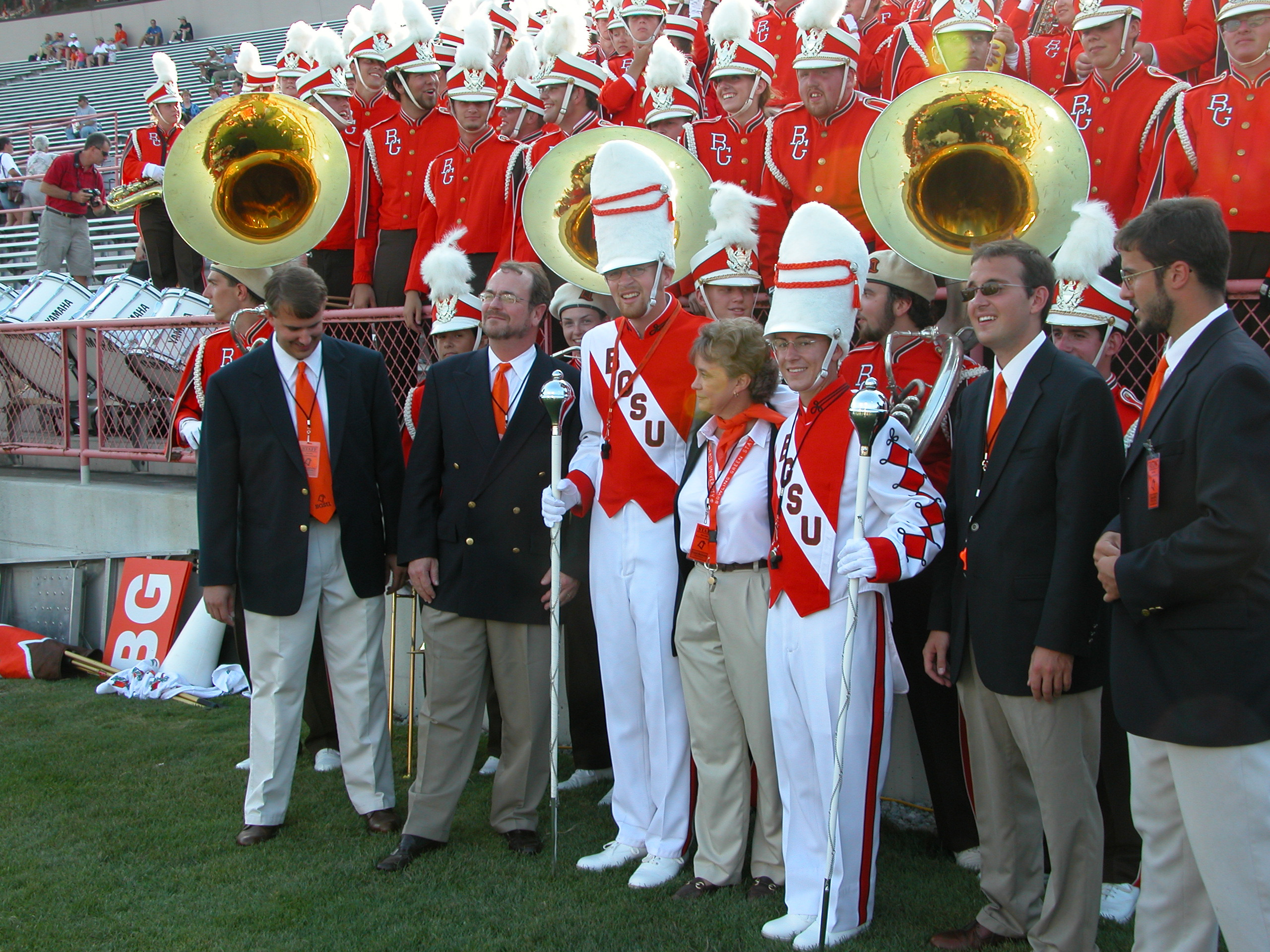  Dr. Moss with Dr. Carol Hayward, Drum Majors Eric Boswell and Kent Vandock, Drumline Instructor Michael Sander, and graduate assistants Ryan Nowlin and Jason Sivill (photo: Bill Hayward) 